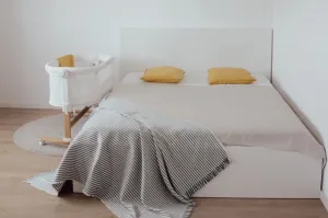 PETITEMARS PETITE&MARS Postieľka detská polohovateľná s funkciou kolísky Glory 2v1