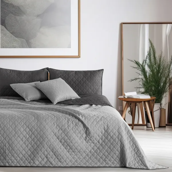 Prikrývka na posteľ DecoKing AXEL strieborná, veľkosť 170x270