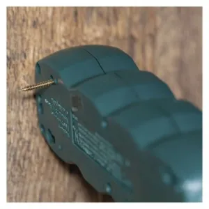 EMOS Predlžovací kábel 2 m / 3 zásuvky / s vypínačom / zelená / PVC / 1 mm2