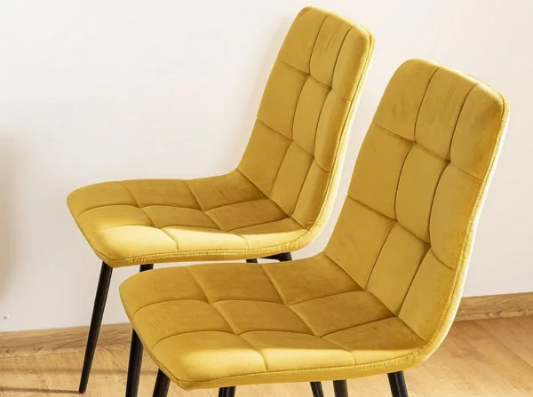 Jedálenská stolička Biola Velvet čierna