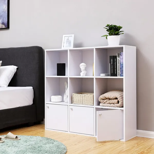 SONGMICS Knižnica s dvierkami LBC33WT, biela