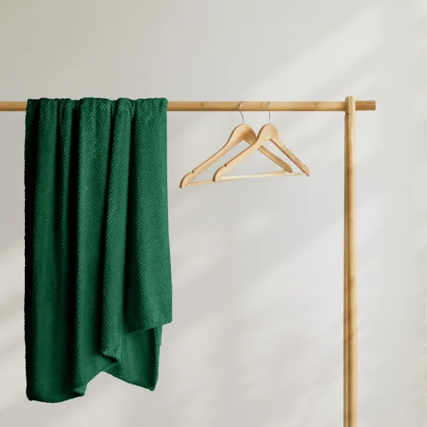 Deka z mikrovlákna DecoKing Henry tmavozelená, veľkosť 70x150