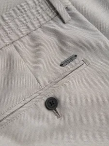 Trendy pánske chinos nohavice svetlo šedé