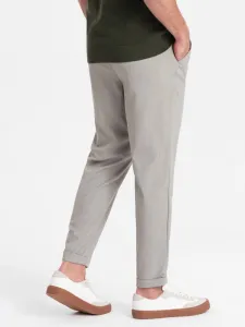 Trendy pánske chinos nohavice svetlo šedé