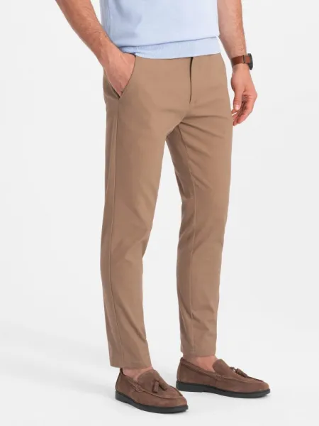 Jedinečné pánske slim fit chinos nohavice svetlo hnedé