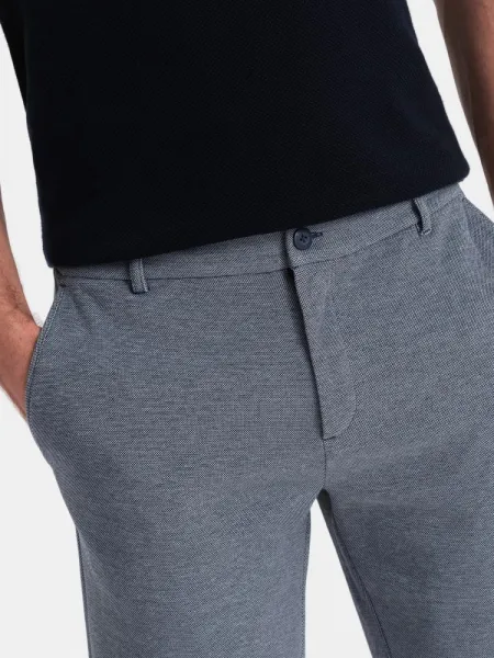 Štýlové kraťasy štruktúrované pre pánov tmavo modré