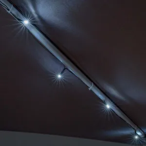 Solárna blikajúca reťaz pre osvetlenie slnečníka - 72 LED