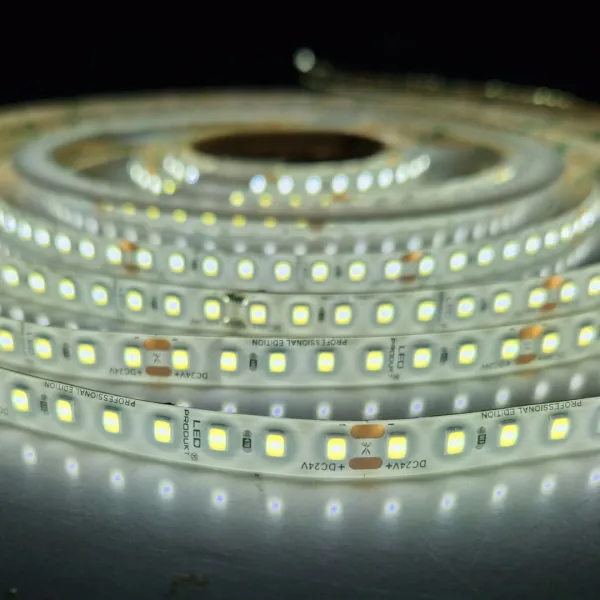 LEDprodukt PROFI LED pásik 128LED/m SMD2835 9,6W/m studená biela IP65 24V - vysokosvietivý