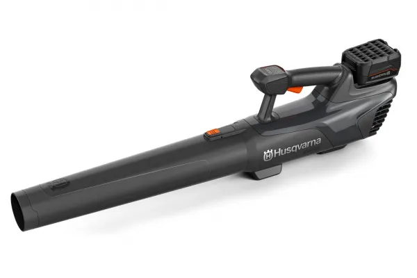 Fúkač lístia Husqvarna Aspire™ B8X-P4A s akumulátorom a nabíjačkou