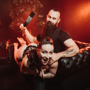 Angry Beards Plácačka na ruku