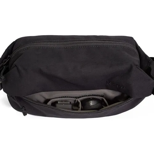 Moment MTW Fanny Sling 2L - Čierny 23296