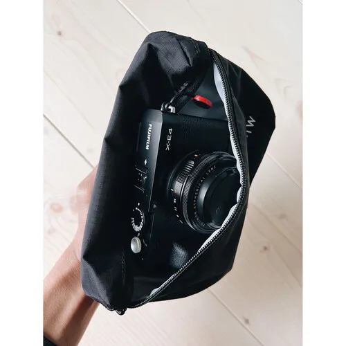 Moment MTW Mini Fanny Sling 1L - Čierny 23402
