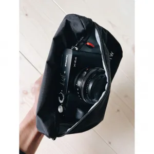 Moment MTW Mini Fanny Sling 1L - Čierny 23402