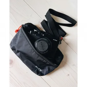 Moment MTW Mini Fanny Sling 1L - Čierny 23402