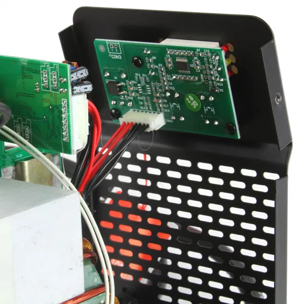 BJC Digitálna invertorová nabíjačka batérií 12/24V 600A