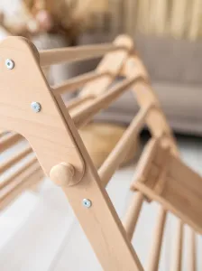 Woodisio Montessori Piklerovej triangel veľký PEDRO buk Farba: Farebný - modrý, Variant: Triangel