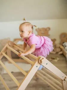 Woodisio Montessori Piklerovej triangel štvorramenný TITO buk Farba: Farebný - modrý, Variant: Triangel