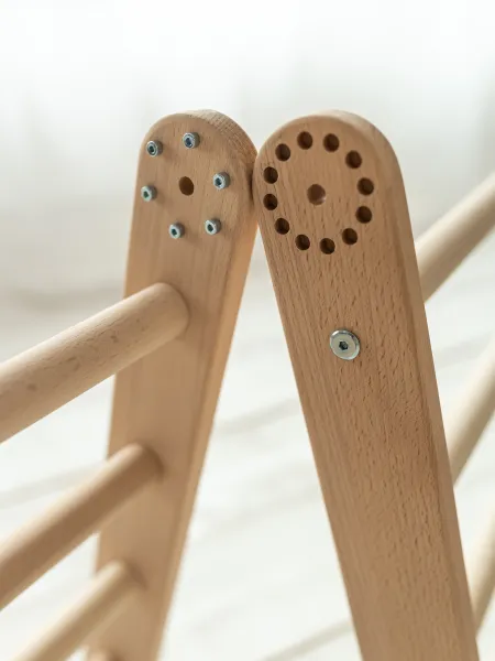 Woodisio Montessori Piklerovej triangel štvorramenný TITO buk Farba: Farebný - modrý, Variant: Triangel