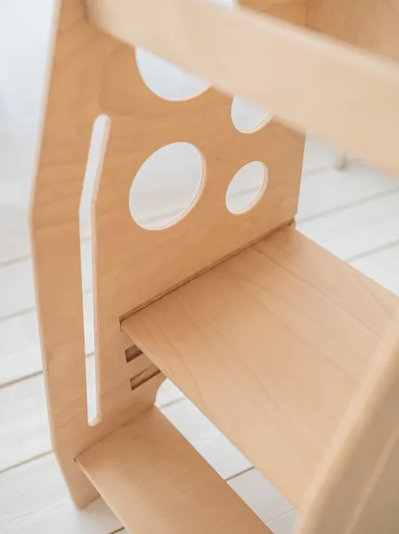 Woodisio Montessori rastúca Učiaca veža CLOE Farba: Prírodné drevo