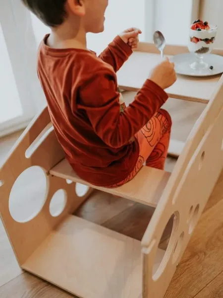 Woodisio Montessori rastúca Učiaca veža CLOE 2v1 Farba: Prírodné drevo