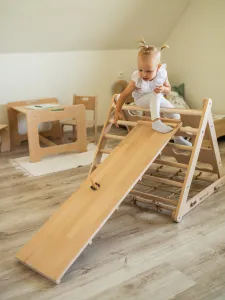 Woodisio Montessori Piklerovej triangel trojstranný MATEO buk Farba: Šedá - Transparentný lak, Variant: Triangel s malou doskou