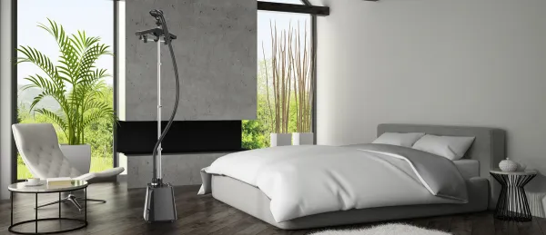 SteamOne H18B napařovač oděvů