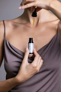 Očné obnovujúce sérum Damascena Alteya Organics 10ml