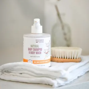 Detský sprchový gél a šampón Wooden Spoon Cotton Kiss 300 ml