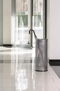 Durable Stojan na dáždniky kovový strieborný
