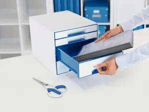 Titánové kancelárske nožnice Leitz WOW 205mm modré