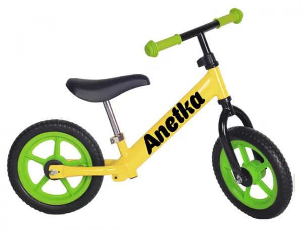 myRunbike Moje odrážadlo s menom - žlté so zelenými kolesami