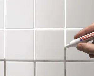 Popisovač na špáry edding 8200 biely v BL