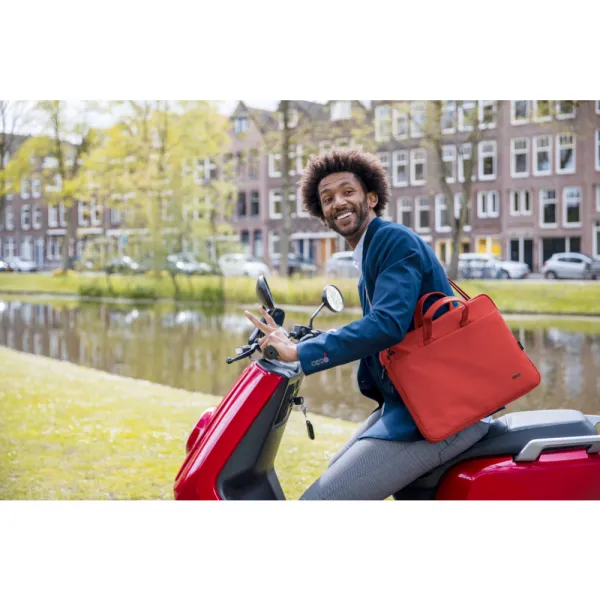 TRUST 16" Bologna Slim Laptop Bag Eco, červená