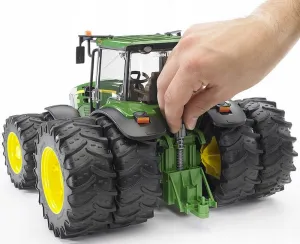 Bruder 03052 Traktor John Deere Twin Wheels