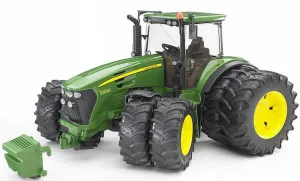 Bruder 03052 Traktor John Deere Twin Wheels