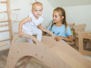 Woodisio Drevená šmýkačka pre deti Miri, veľkosť maxi, buk Farba: Prírodné drevo