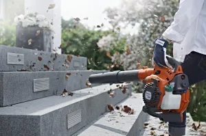Fúkač a vysávač  lístia HUSQVARNA 125BVx