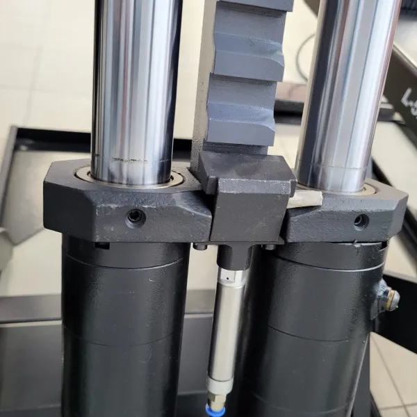 NOŽNICOVÝ ZDVIHÁK 3T - zdvih 1850mm REDATS L-600