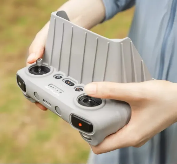 Sunnylife Slnečná clona pre ovládač DJI RC MB-521