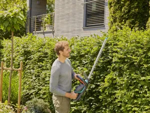 Gardena Akumulátorové nožnice na živý plot ComfortCut 60/18V P4A - súprava na okamžité použitie