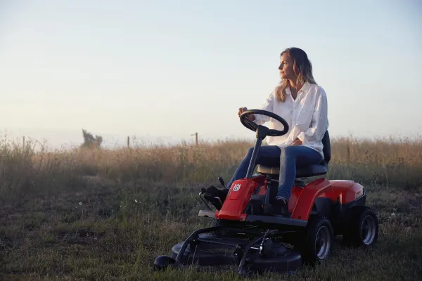 Husqvarna Záhradný Aku rider R 112iC
