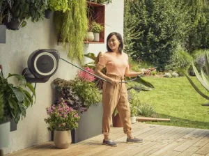 Gardena Nástenný box na hadicu RollUp M White