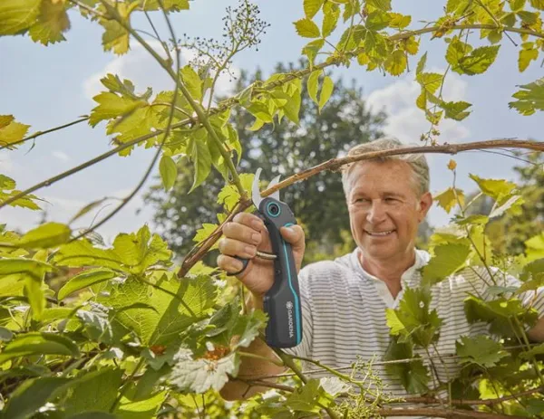 Záhradné nožnice Gardena AssistCut