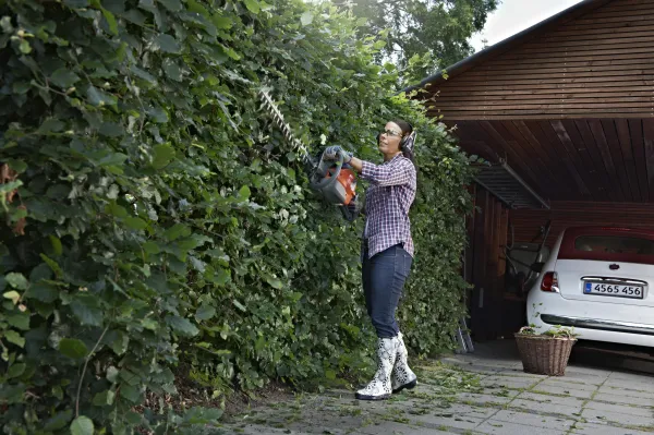 Nožnice na živý plot HUSQVARNA 122HD60