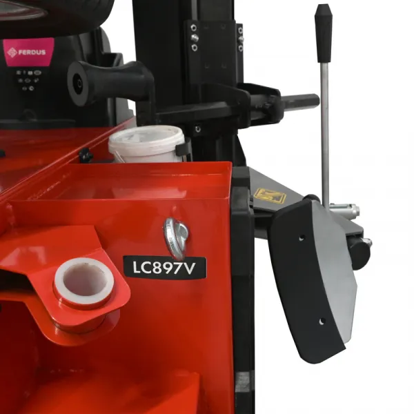 Ferdus Automatická prezúvačka pneumatík LC897V
