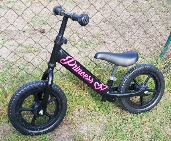myRunbike Moje odrážadlo s menom - čierne