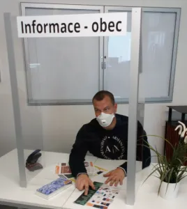 Ochranná prepážka - Model ALFA s bočnými zástenami