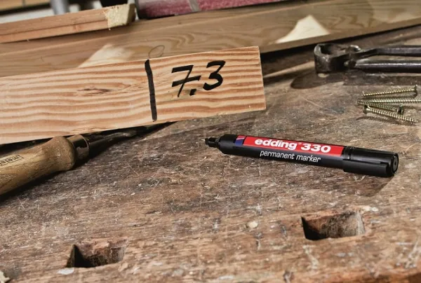 Permanentný popisovač edding 330 čierny