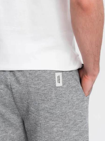 Jedinečné kraťasy pre pánov šedé