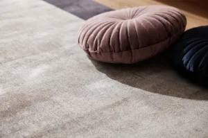 Koberec Blade Border Charcoal strieborný